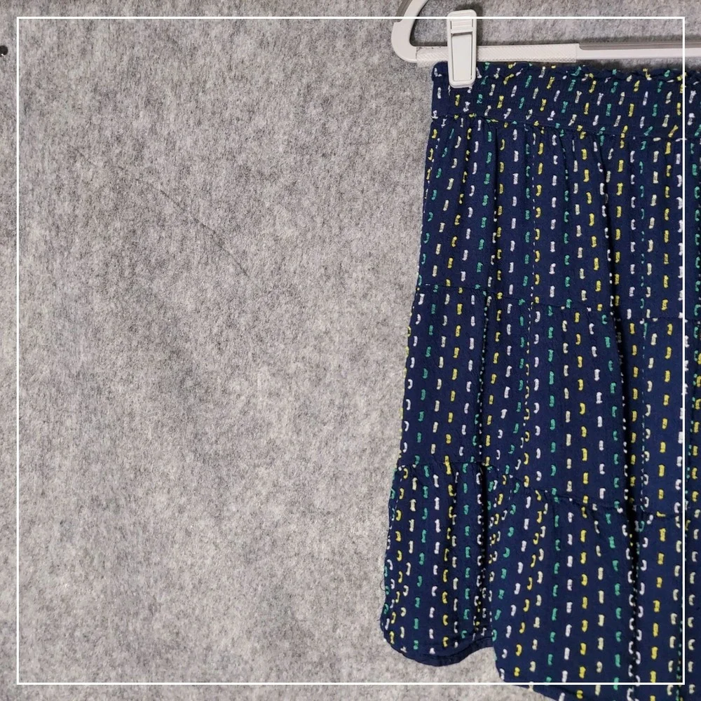 LOFT Ann Taylor Medium Skirt Crepe Tiered Swiss Dot Smocked‎ Relaxed Breathable